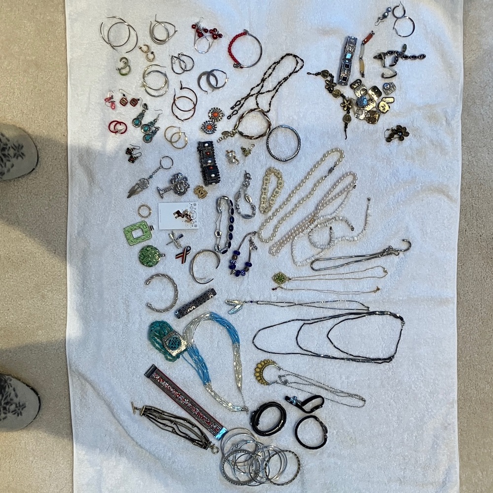 LOT of Miscellaneous Jewelry